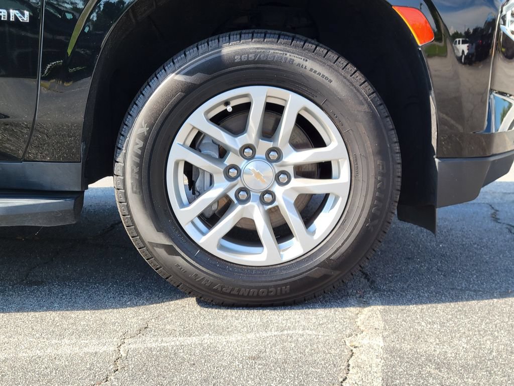 Used 2024 Chevrolet Suburban LT RWD image 10