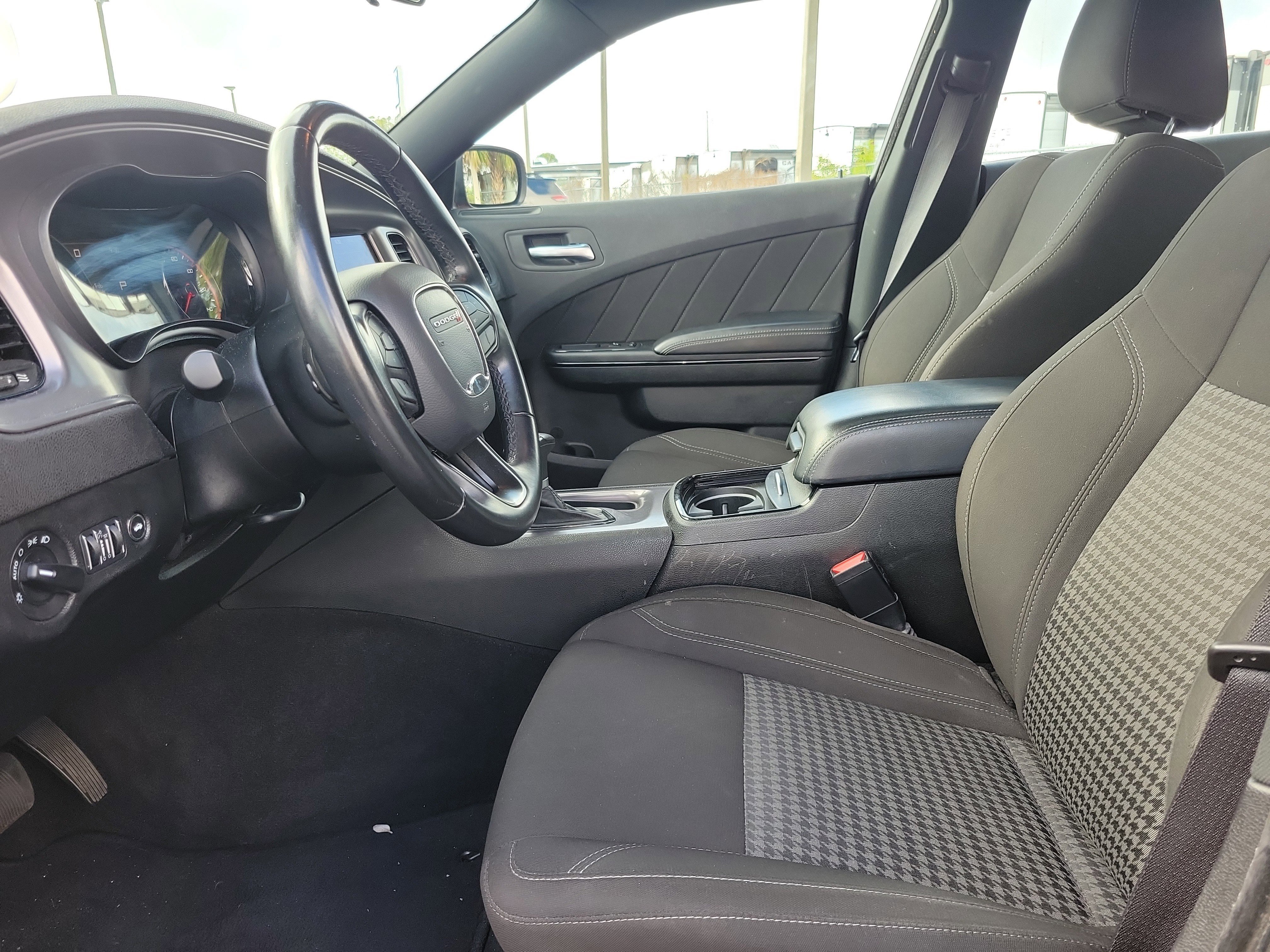 Used 2023 Dodge Charger SXT w/ Blacktop Package image 16