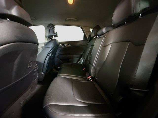 Used 2023 Kia Sportage EX FWD image 25