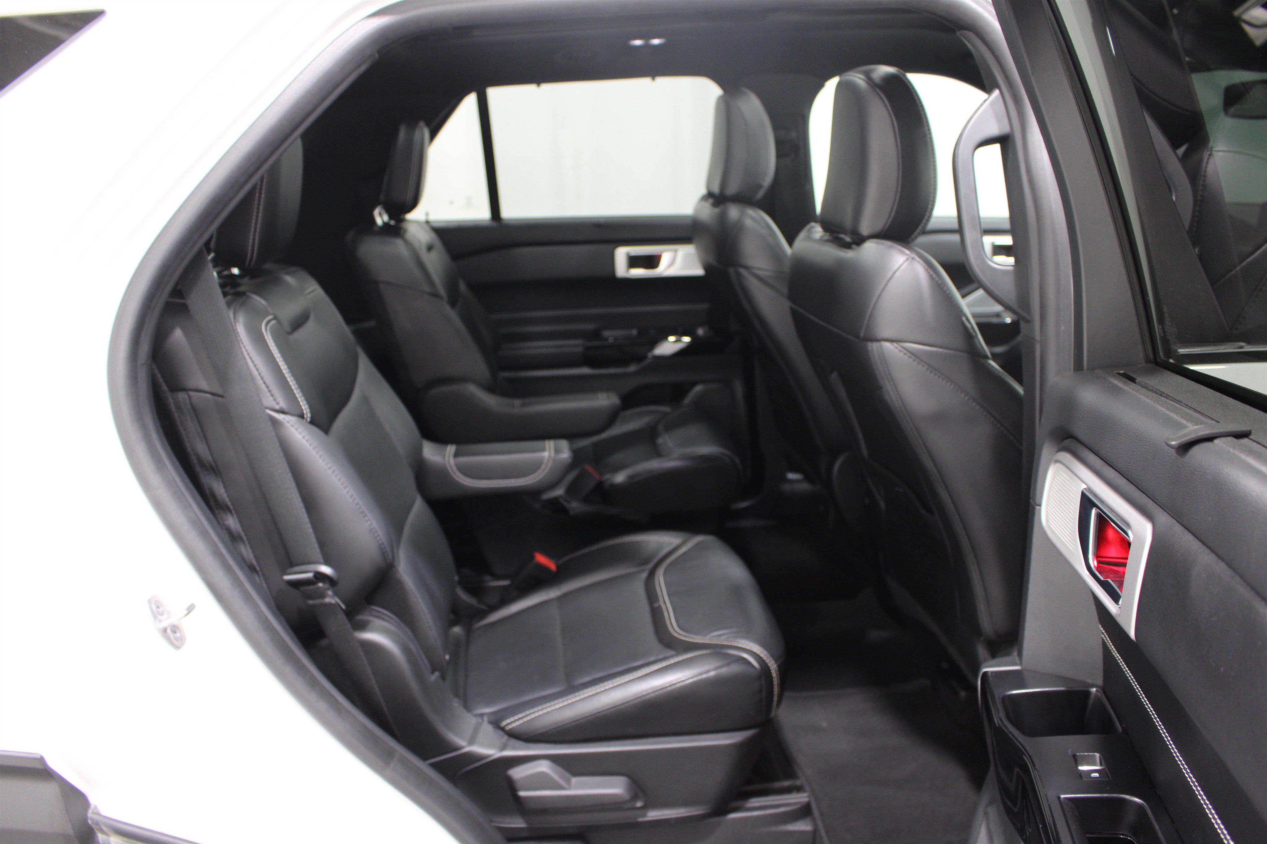 Used 2022 Ford Explorer ST w/ Equipment Group 401A AWD/4WD image 27