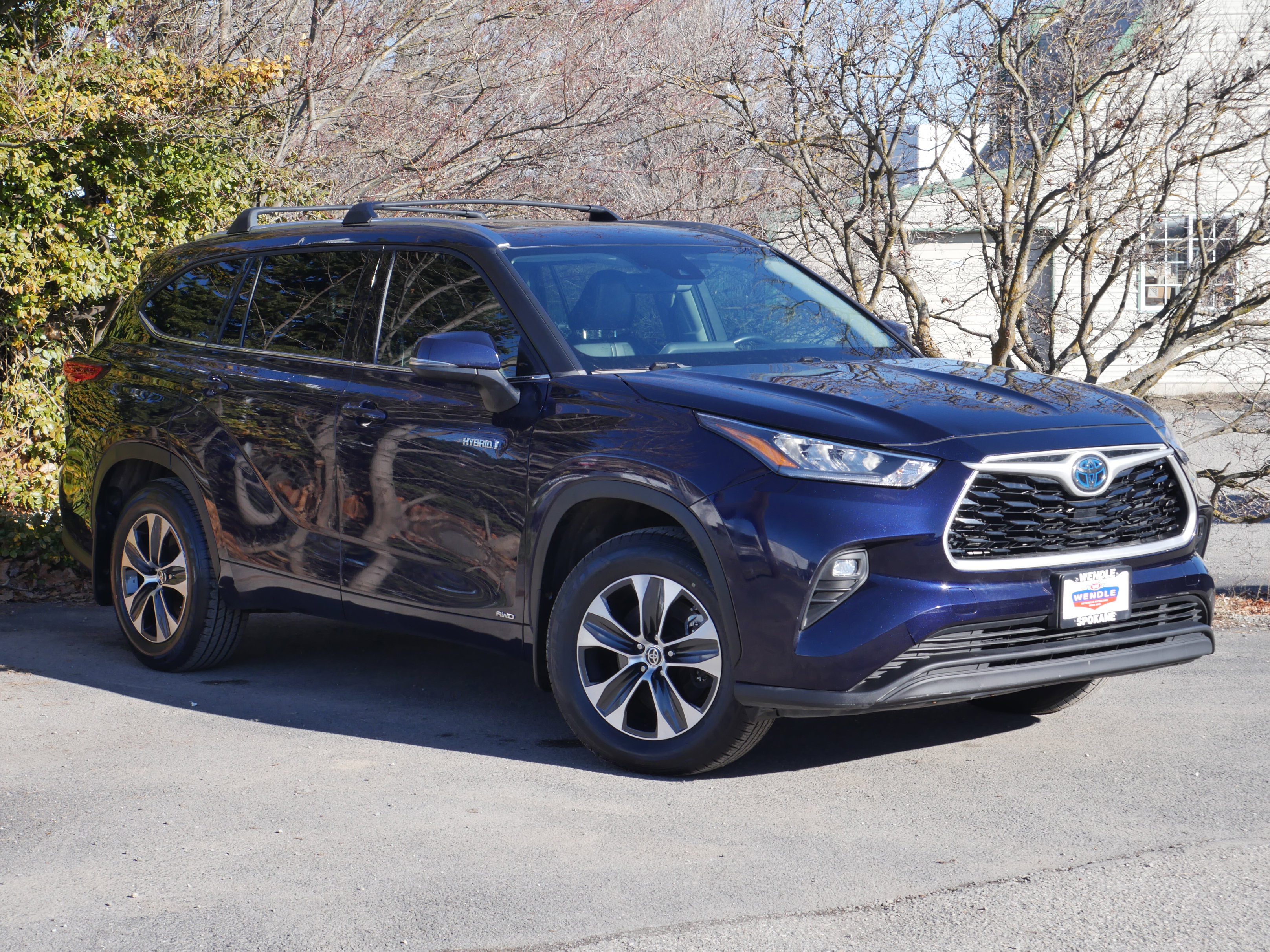 Used 2020 Toyota Highlander XLE AWD/4WD image 36