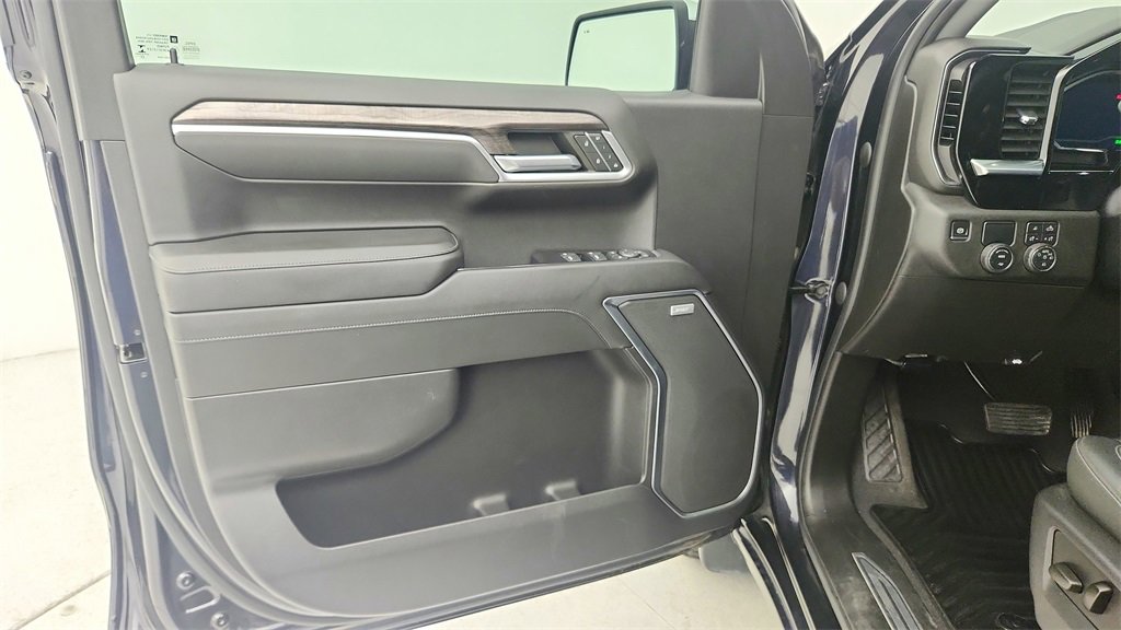 Used 2022 Chevrolet Silverado 1500 LTZ image 25