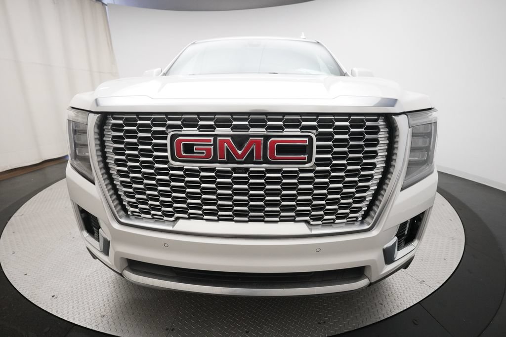 Used 2021 GMC Yukon Denali w/ Denali Premium Package AWD/4WD image 11