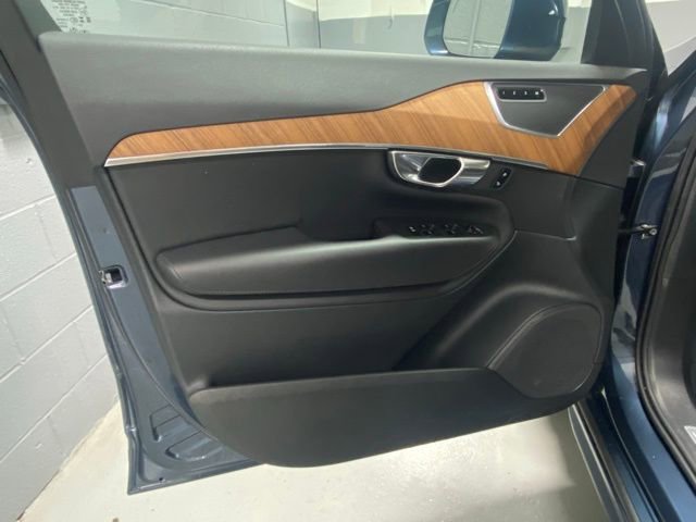 Certified 2025 Volvo XC90 B6 Ultra image 7