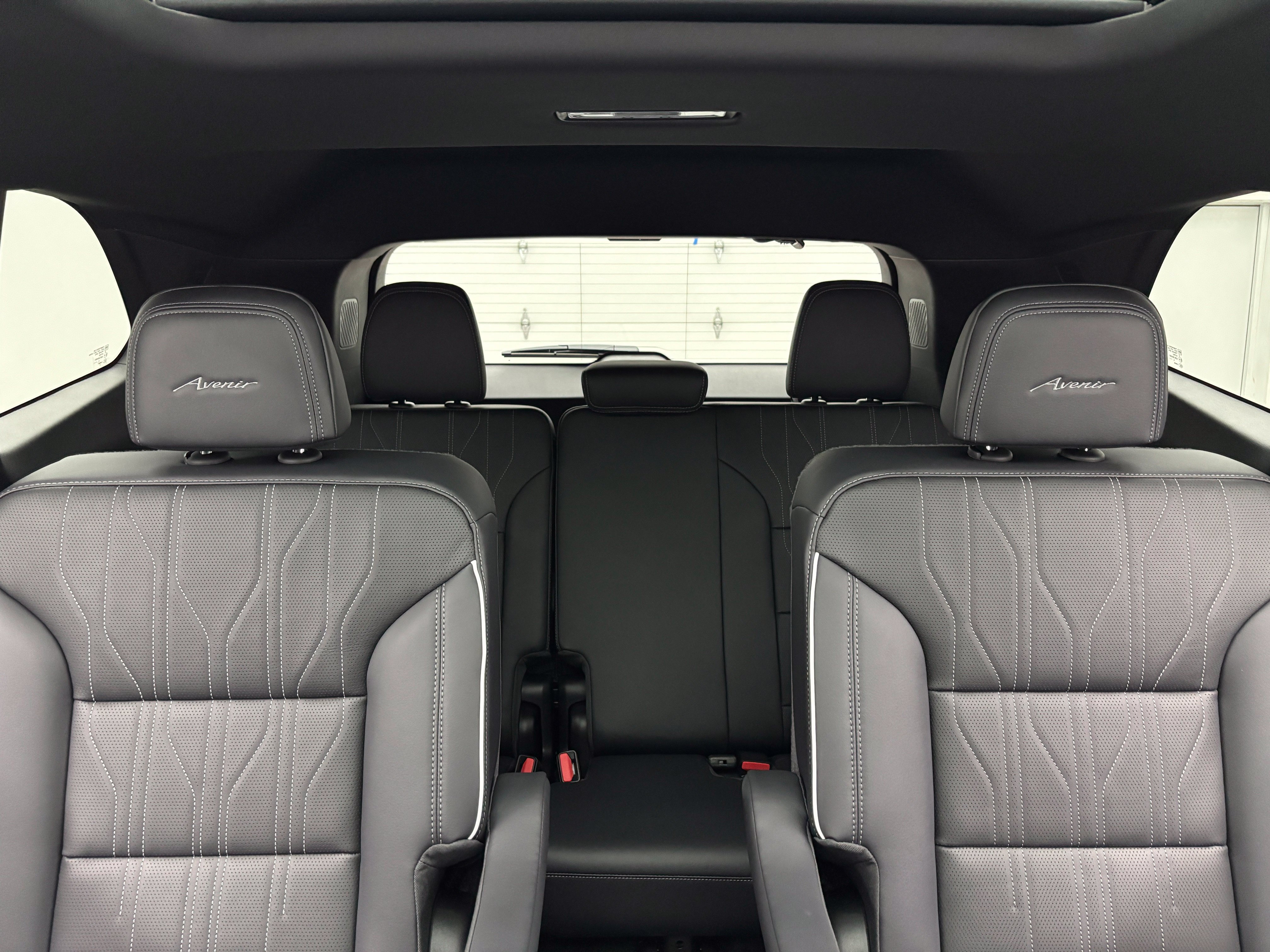 New 2027 Buick Enclave Avenir w/ LPO, Floor Liner Package AWD/4WD image 45