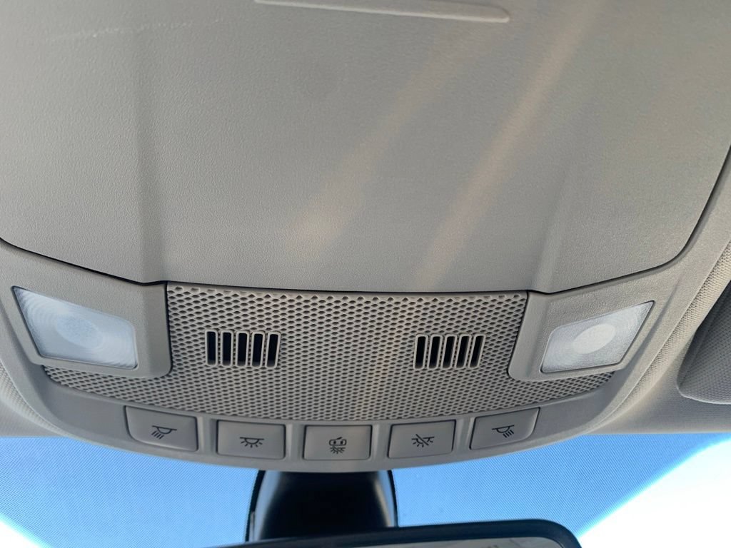 Used 2020 Ford Fusion SE w/ Equipment Group 151A FWD image 43