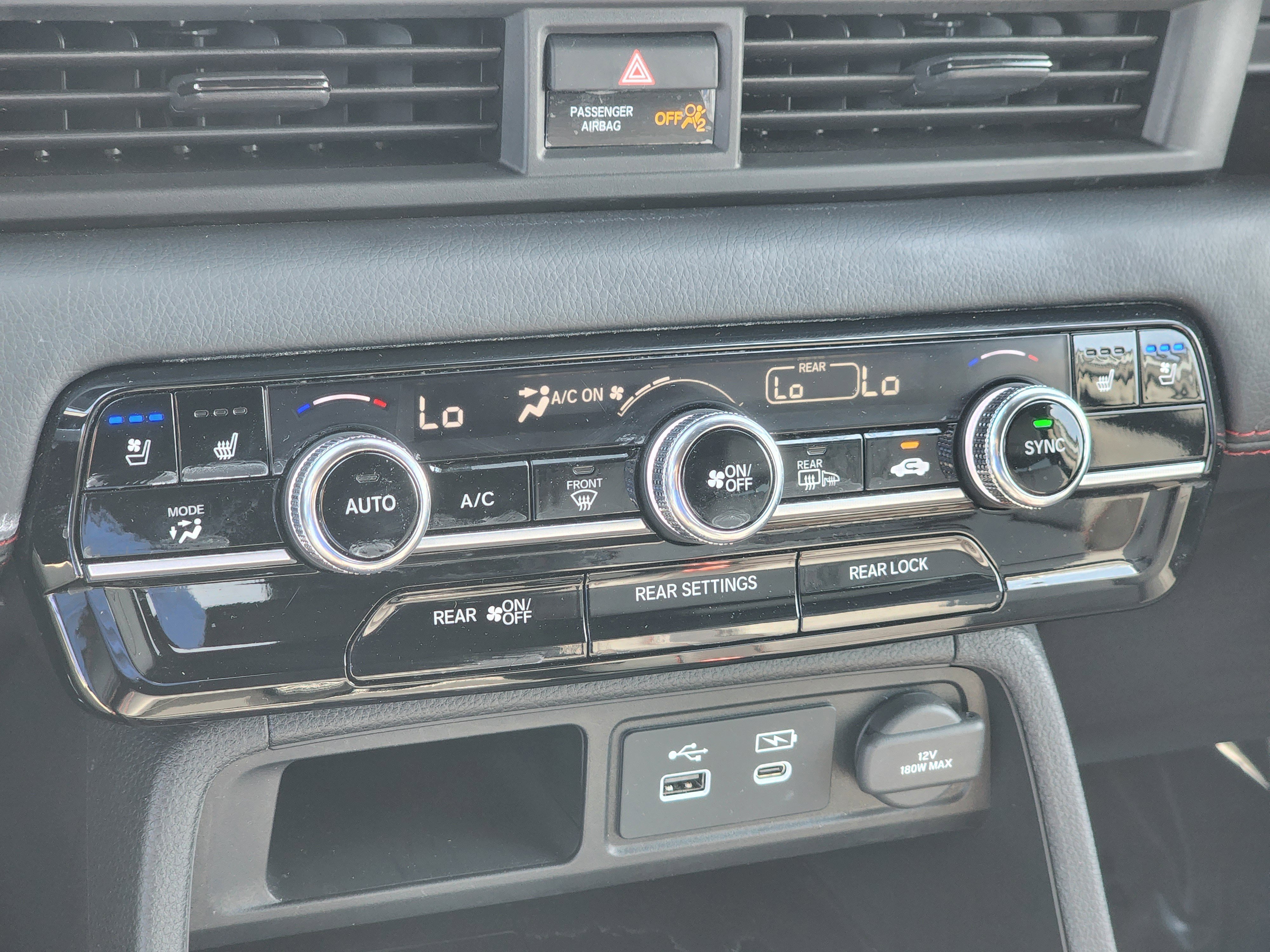 Certified 2025 Honda Pilot Black Edition image 24