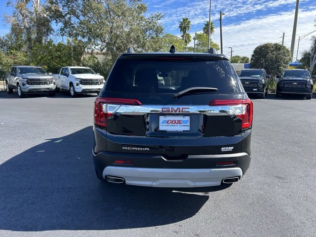 Used 2023 GMC Acadia SLT w/ Preferred Package image 5