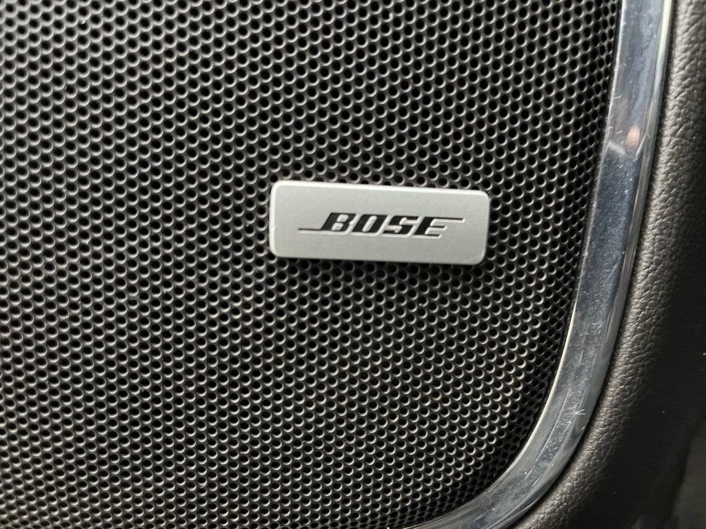 Used 2017 GMC Yukon SLT image 12