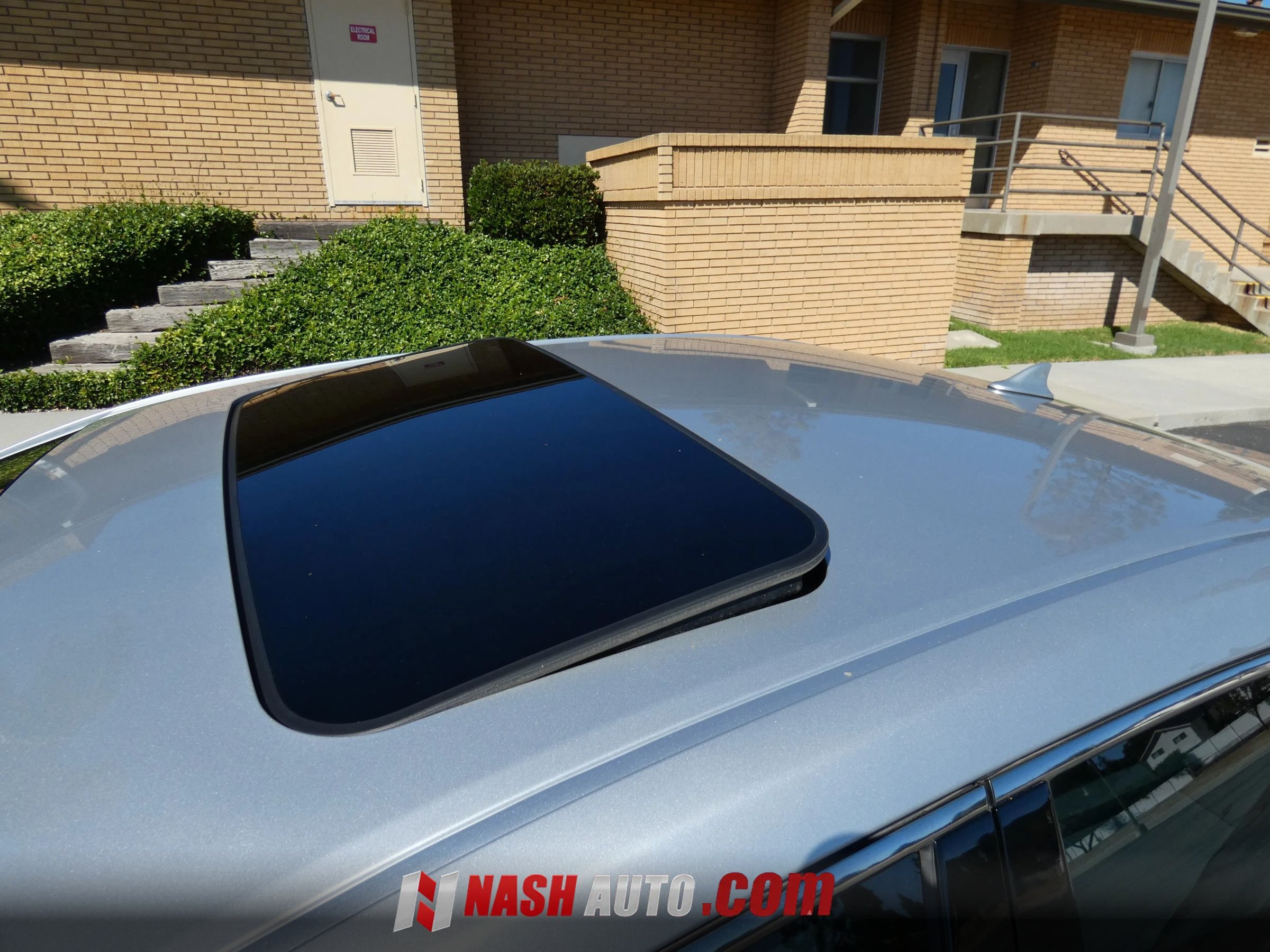 Used 2014 Toyota Avalon Limited FWD image 17