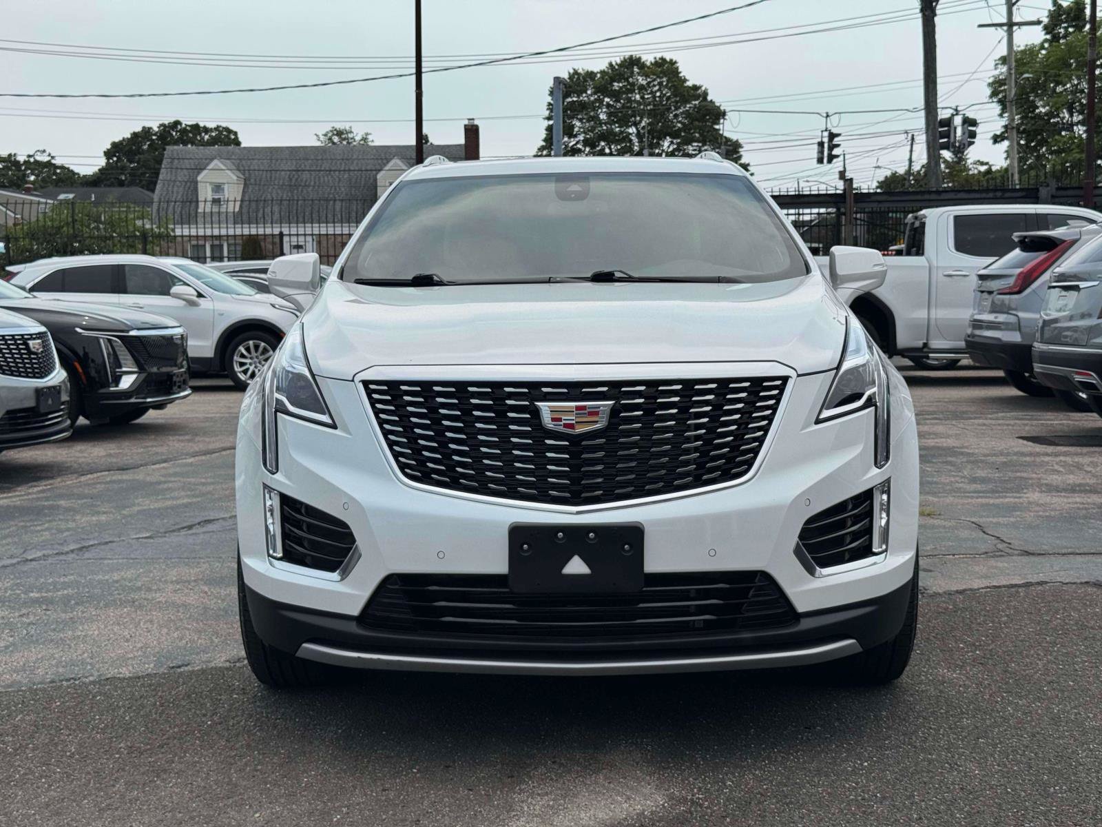 Certified 2024 Cadillac XT5 Premium Luxury AWD/4WD image 2