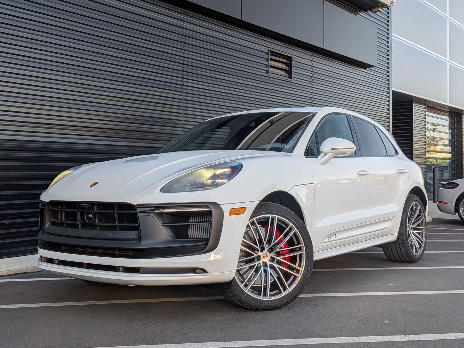 Certified 2024 Porsche Macan GTS image 1