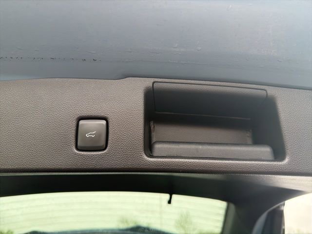 Used 2025 Ford Escape ST-Line Select AWD/4WD image 12