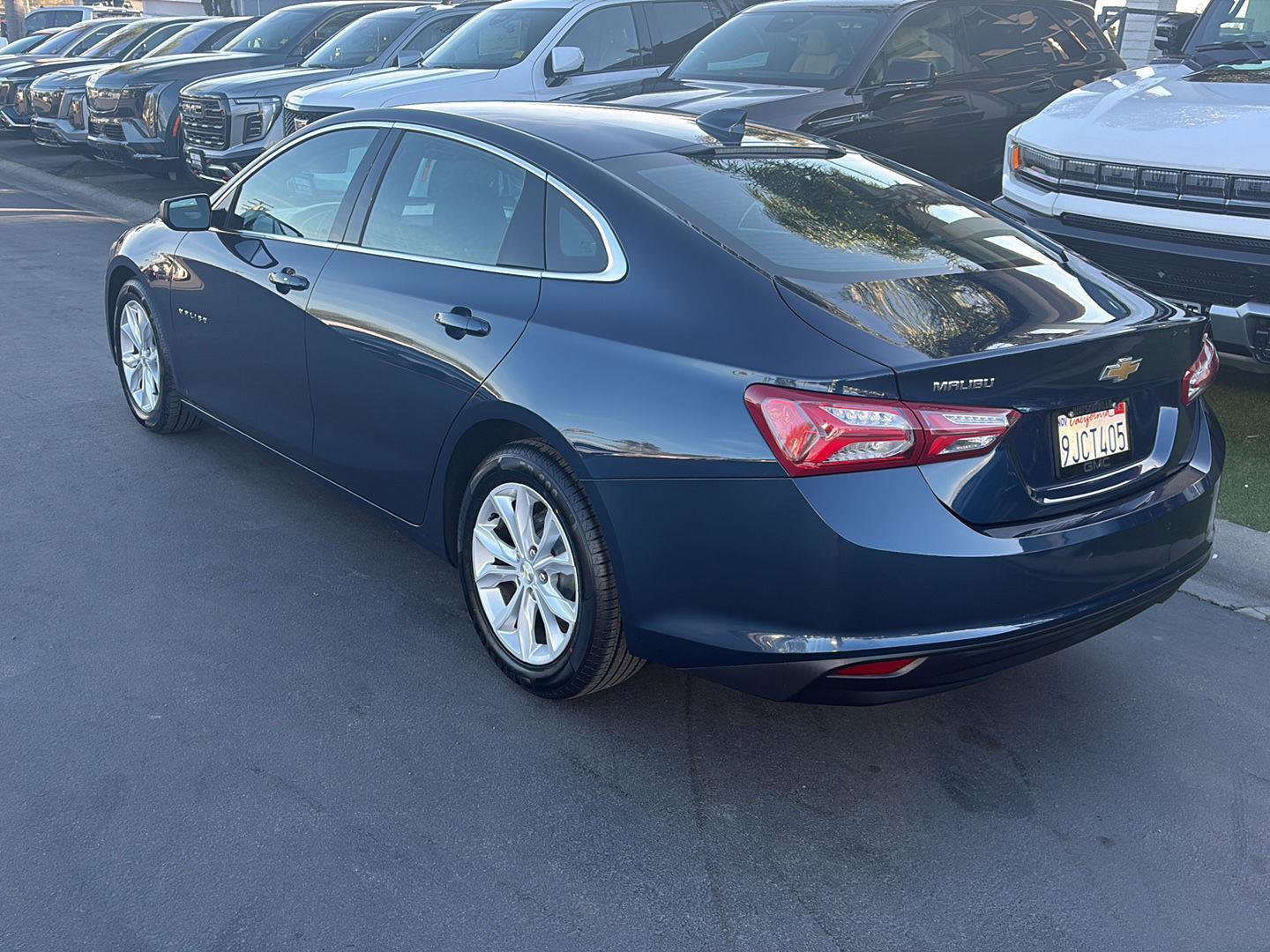 Used 2022 Chevrolet Malibu LT FWD image 5