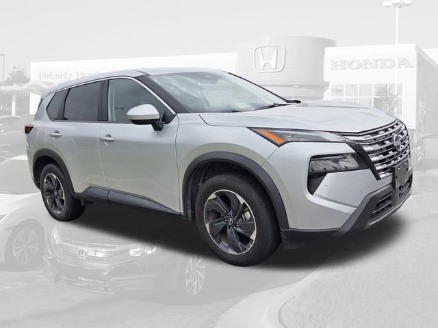 Used 2025 Nissan Rogue SV FWD image 6