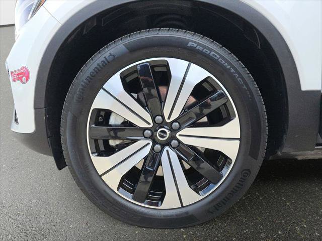 Used 2023 Volvo C40 Recharge Core w/ Protection Package Premier AWD/4WD image 35