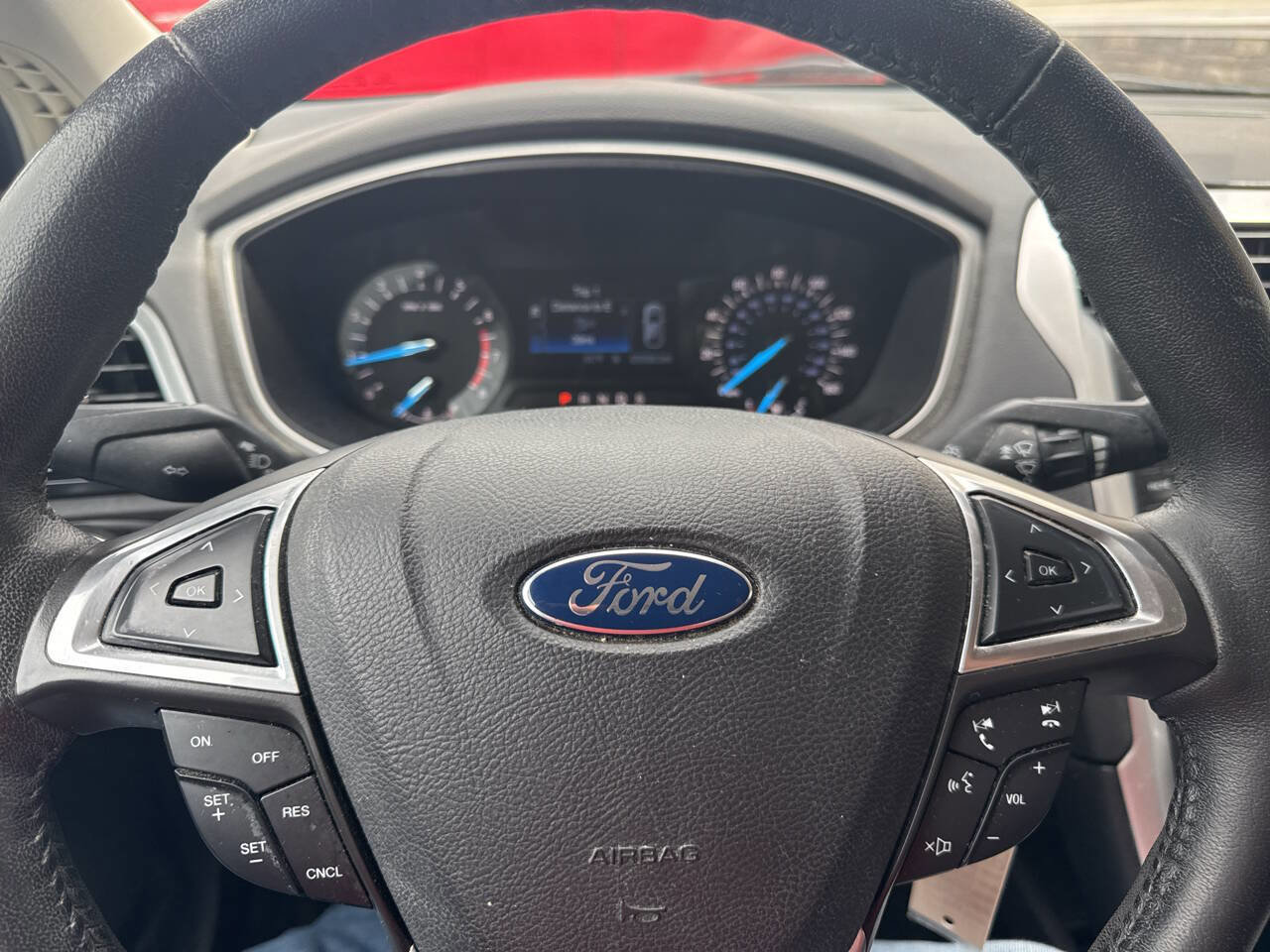 Used 2015 Ford Fusion SE w/ Equipment Group 201A image 14