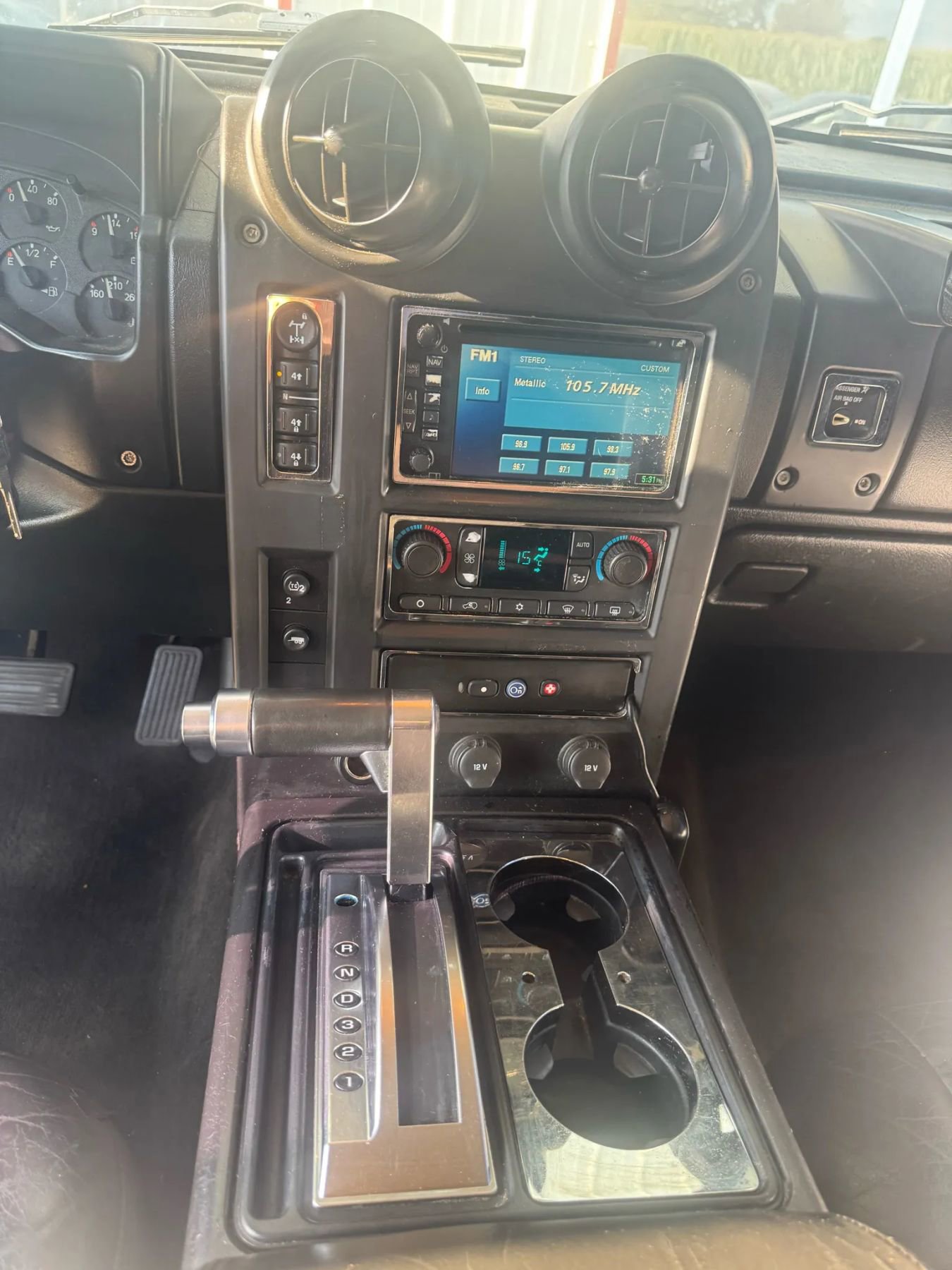 Used 2005 HUMMER H2 w/ Preferred Equipment Group image 10