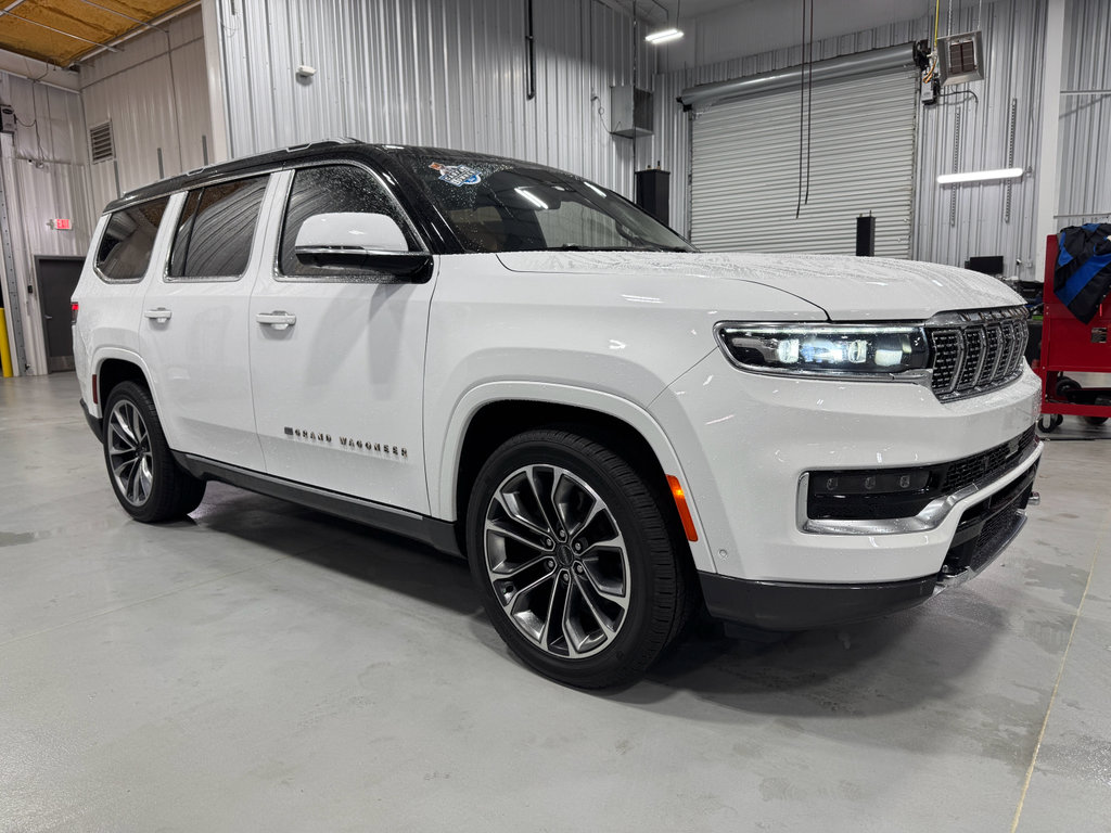 Used 2022 Jeep Grand Wagoneer Series III w/ Rear Seat Video Group 1 image 31