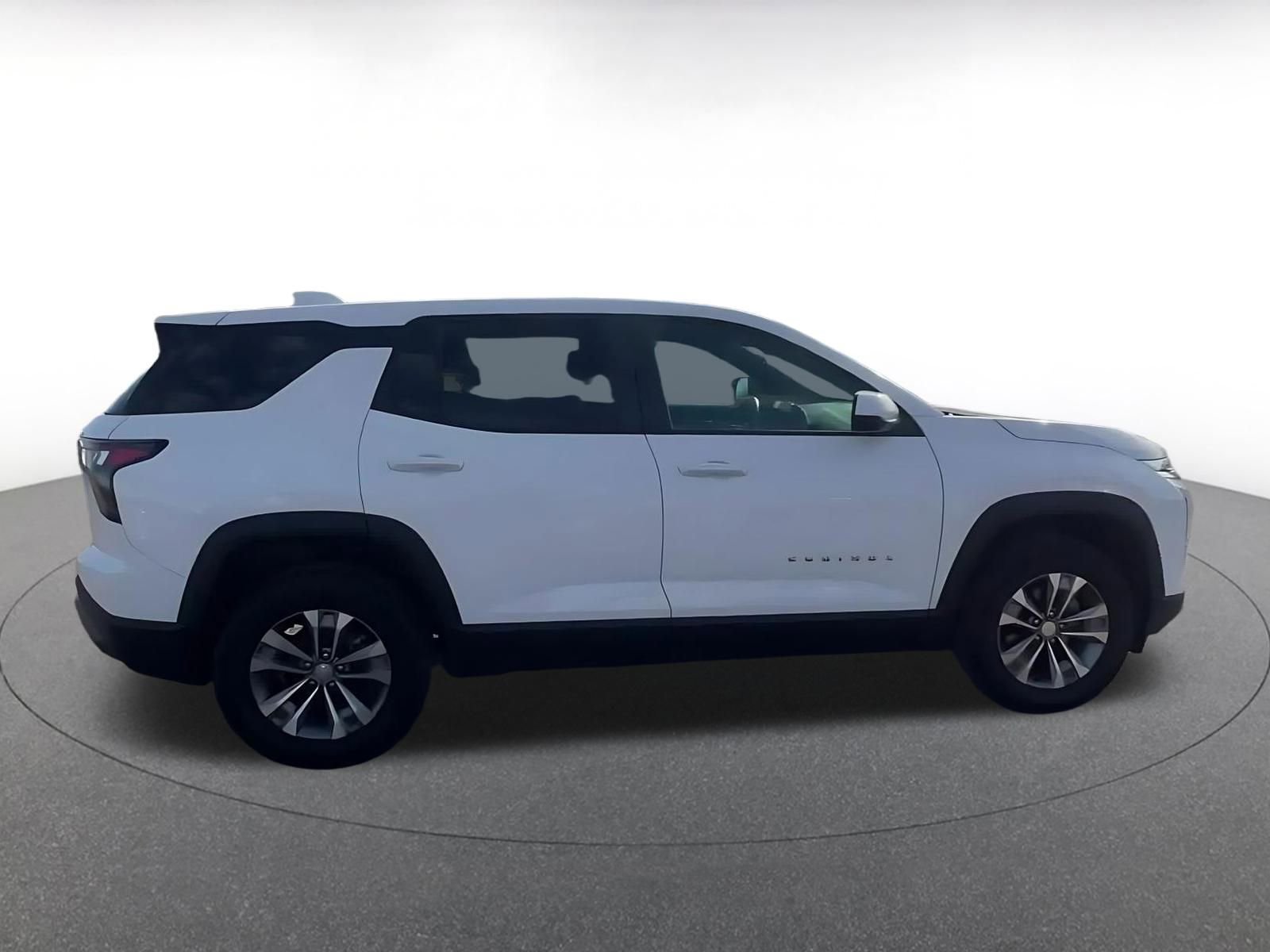 Used 2025 Chevrolet Equinox LT image 16