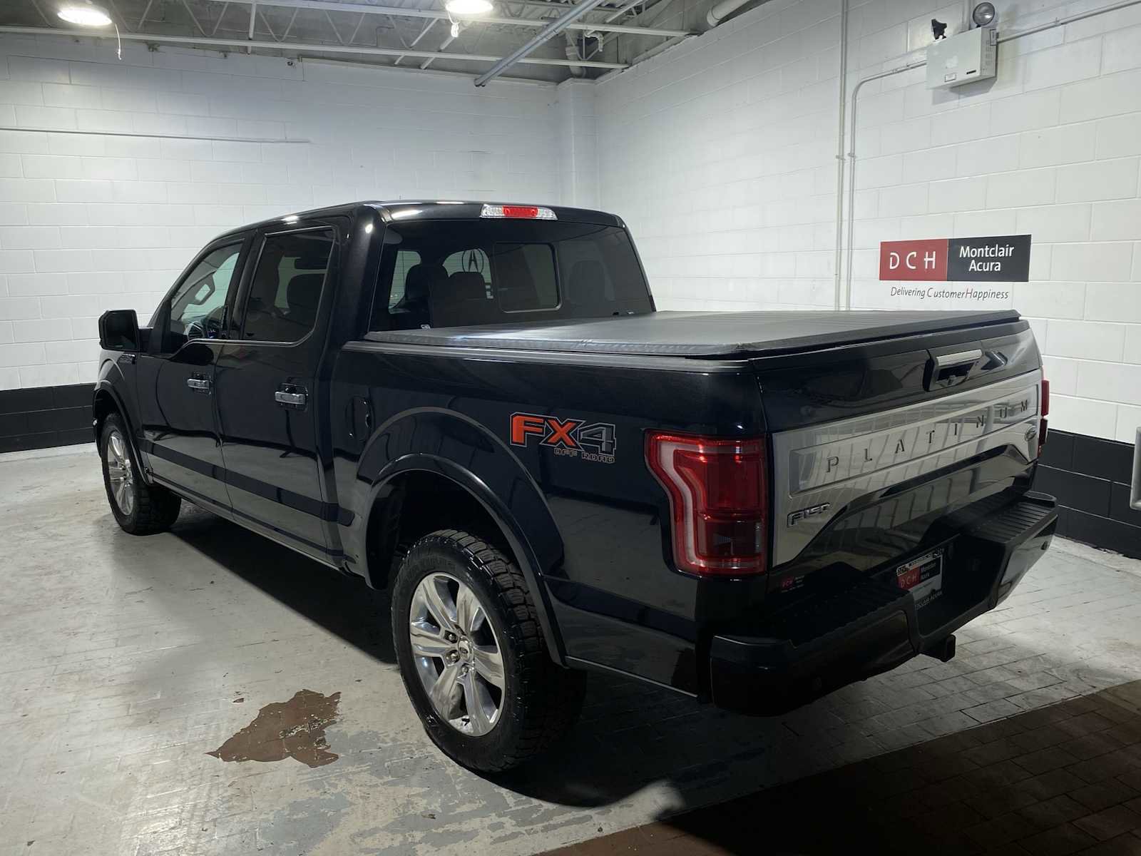 Used 2015 Ford F150 Platinum w/ Equipment Group 701A Luxury image 4