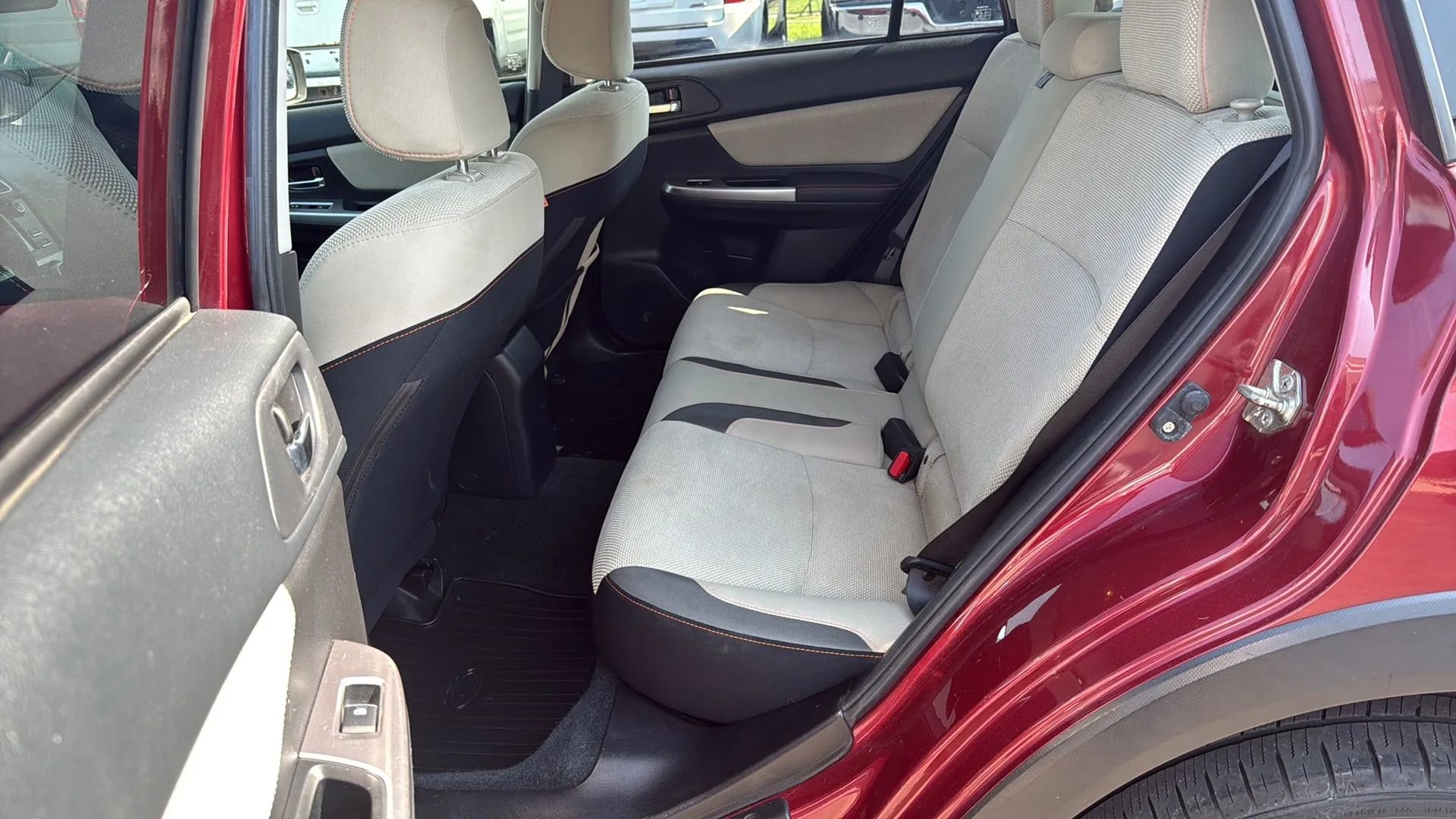 Used 2017 Subaru Crosstrek 2.0i Premium image 12