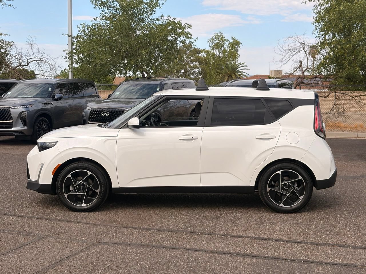 Used 2023 Kia Soul EX FWD image 3
