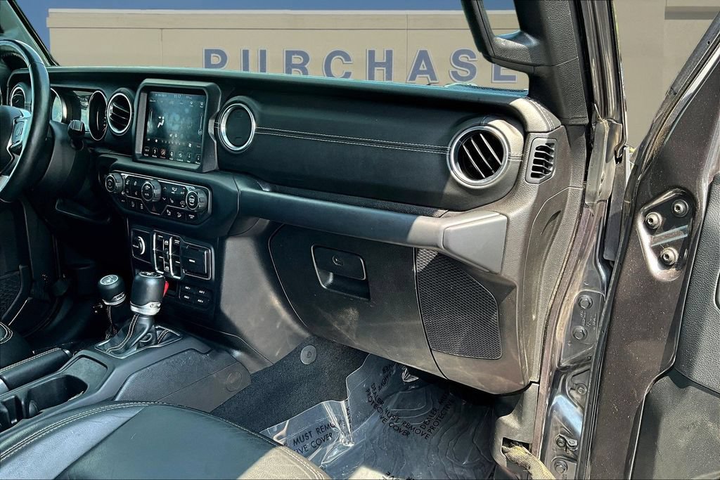 Used 2018 Jeep Wrangler Unlimited Sahara AWD/4WD image 28