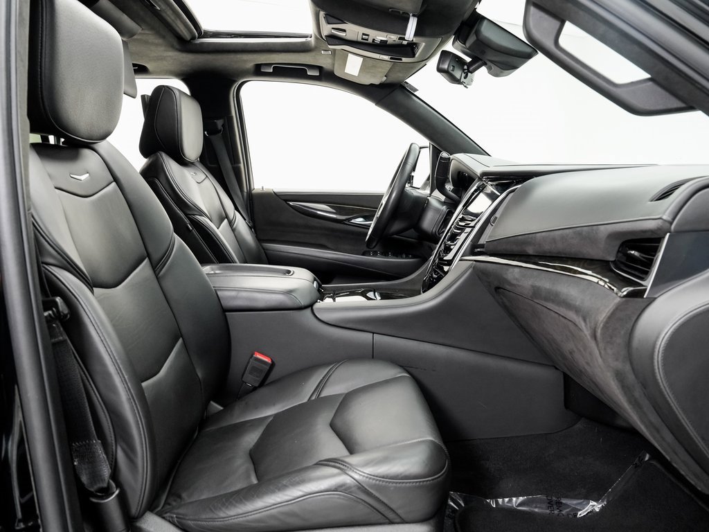 Used 2019 Cadillac Escalade ESV Platinum image 21