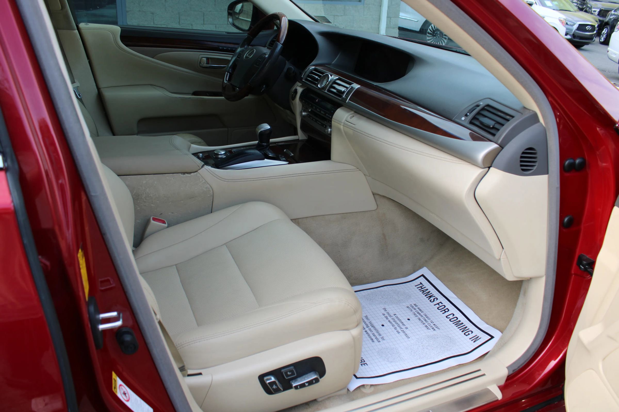 Used 2013 Lexus LS 460 w/ Comfort Pkg RWD image 16
