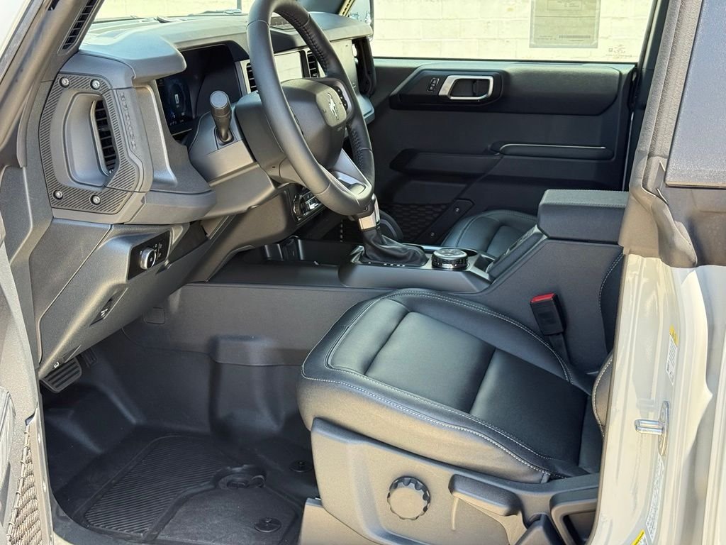 New 2026 Ford Bronco Badlands w/ Sasquatch Package AWD/4WD image 5