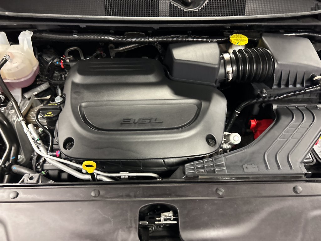 Used 2026 Chrysler Pacifica Select FWD image 27