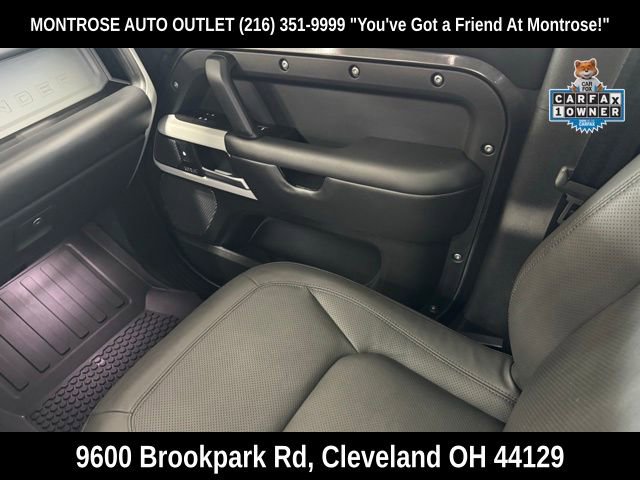 Certified 2024 Land Rover Defender 110 SE image 31