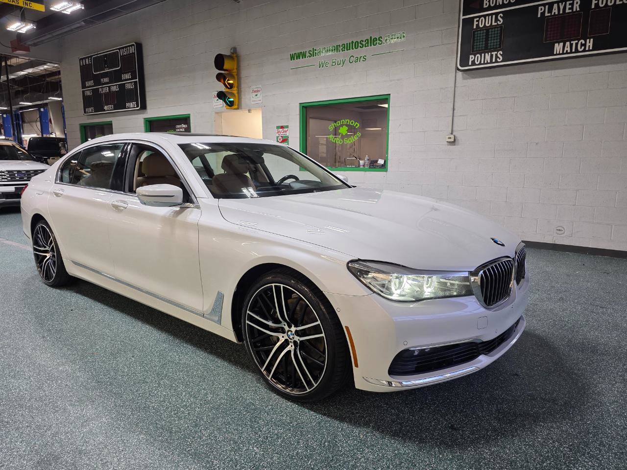 Used 2017 BMW 740i xDrive image 4