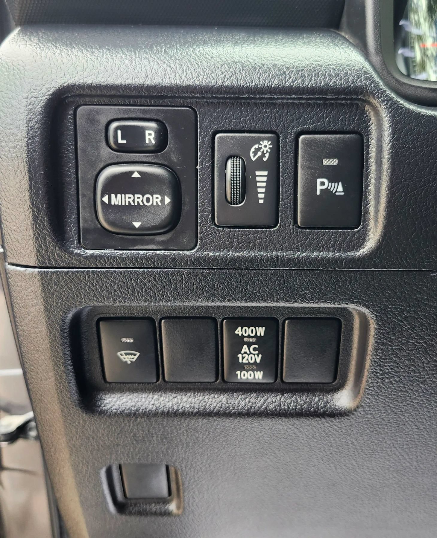 Used 2016 Toyota 4Runner Limited AWD/4WD image 25