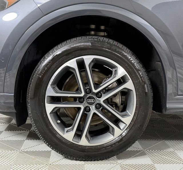 Used 2025 Audi Q5 Premium Plus w/ Premium Plus image 8