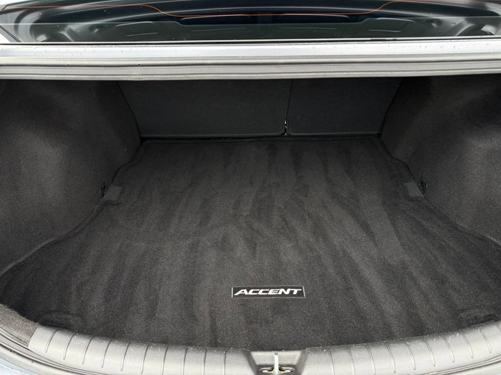 Used 2020 Hyundai Accent SE image 10