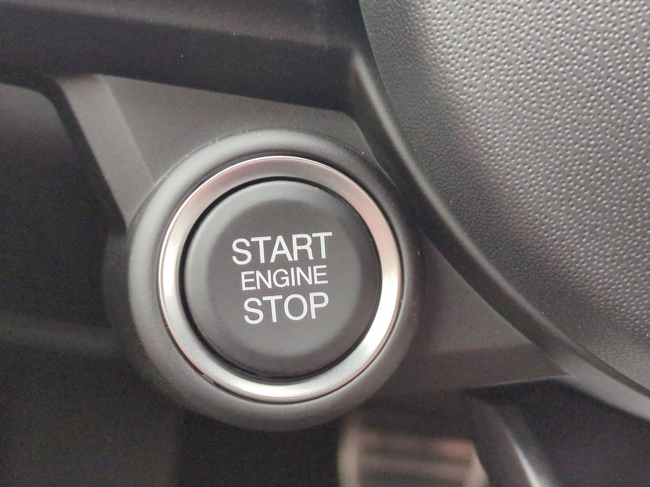 New 2025 Alfa Romeo Giulia w/ Driving Assist Package RWD image 25