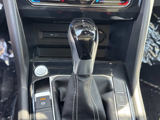 New 2026 Volkswagen Taos SE FWD image 17