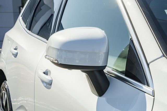 Used 2023 Volvo XC60 B5 Plus w/ Protection Package Premier image 16
