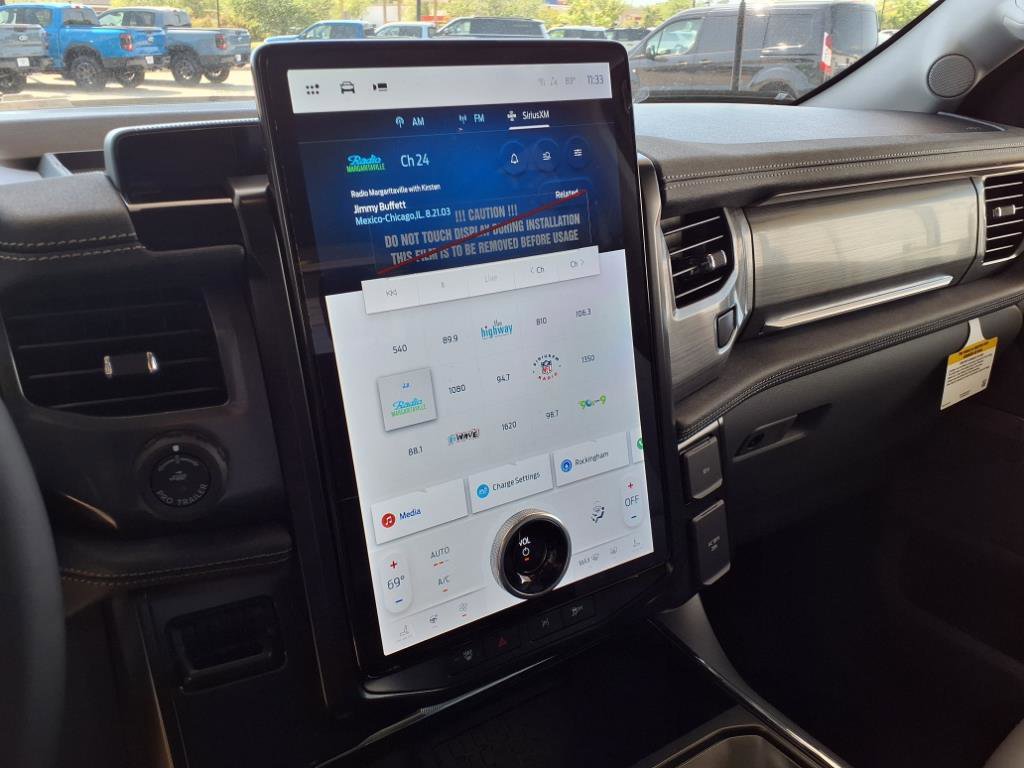 New 2025 Ford F150 Lightning Flash image 31