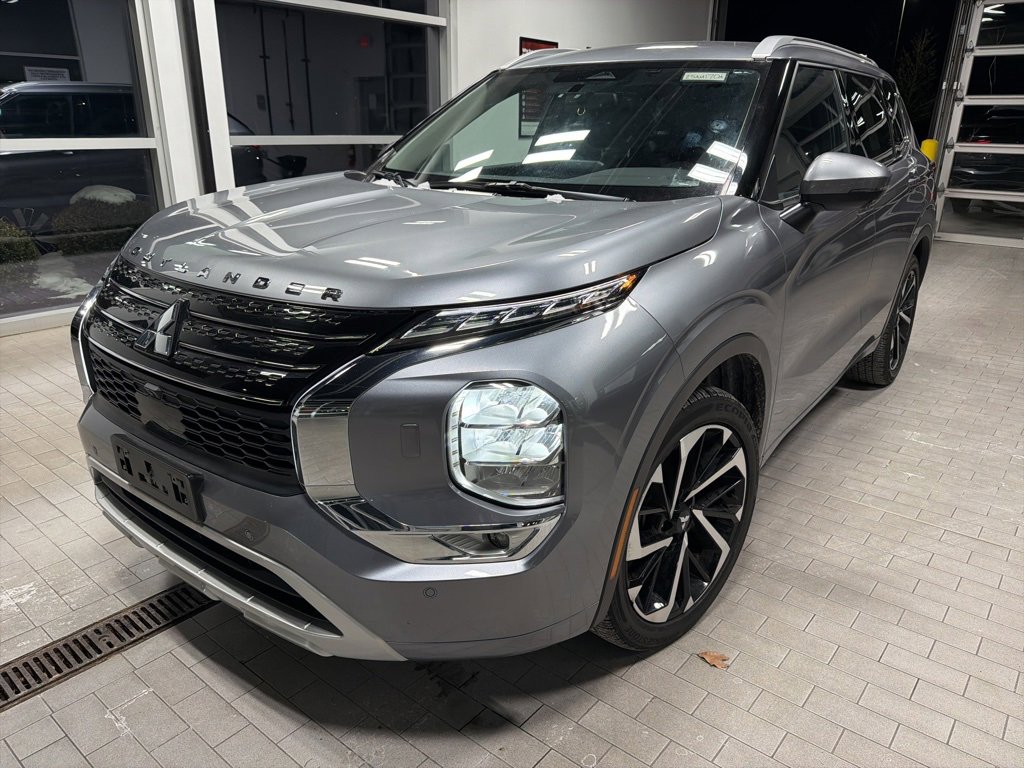 Used 2024 Mitsubishi Outlander SEL