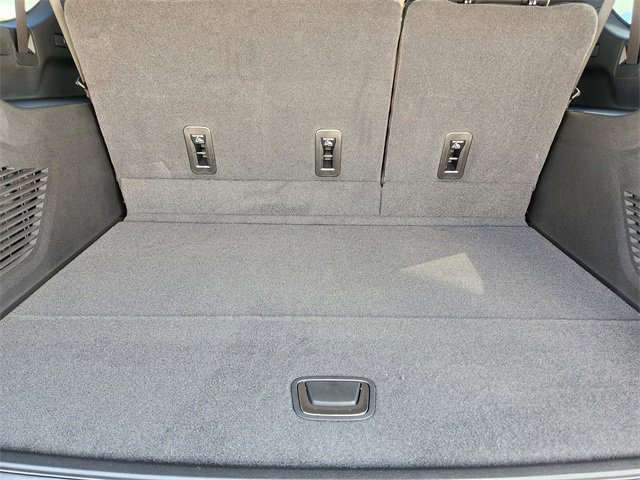New 2026 Chevrolet Suburban Premier image 23