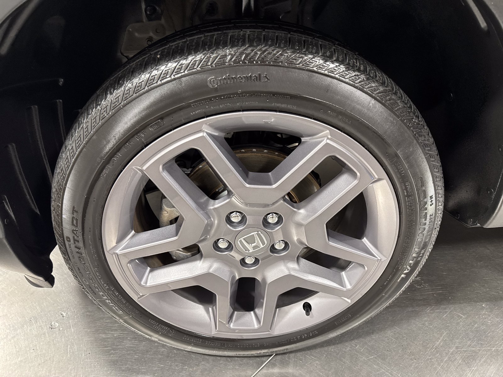 Certified 2023 Honda Passport EX-L image 2