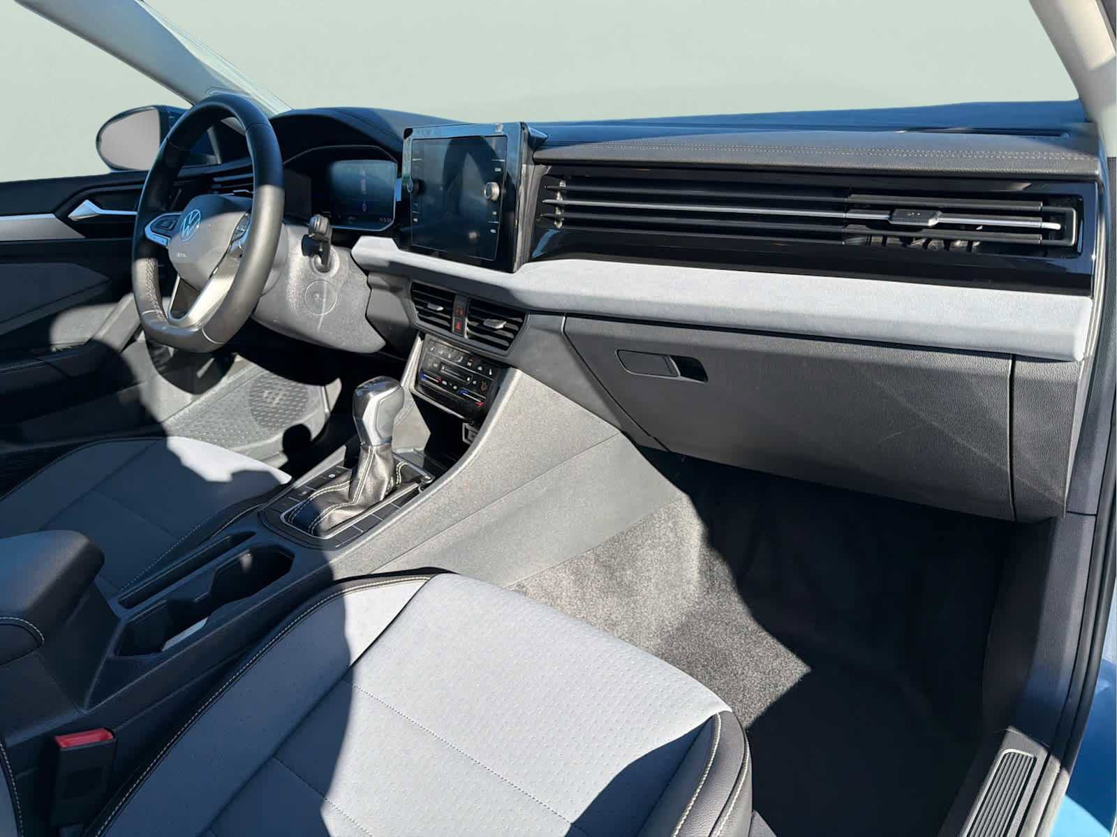 Certified 2025 Volkswagen Jetta SE image 10