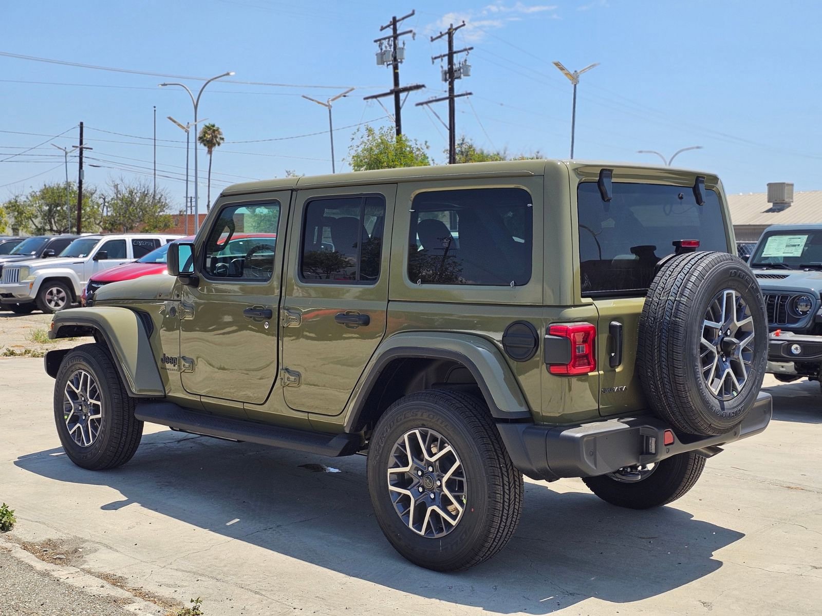 New 2026 Jeep Wrangler Unlimited Sahara w/ Safety Group AWD/4WD image 5