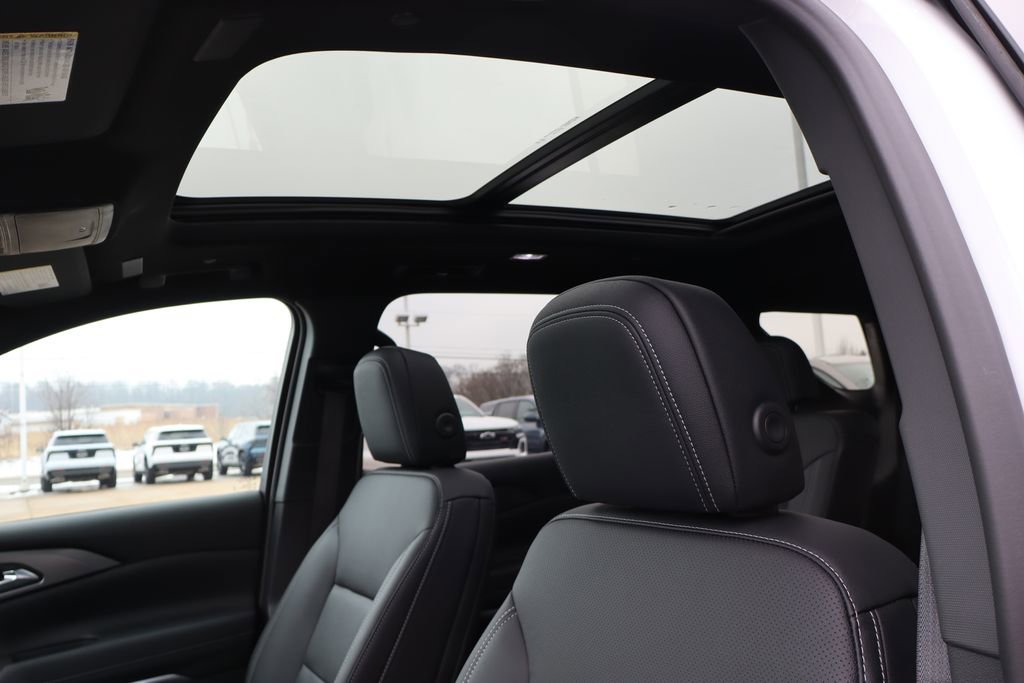 New 2026 Chevrolet Traverse LT w/ Sun and Wheel Package image 25