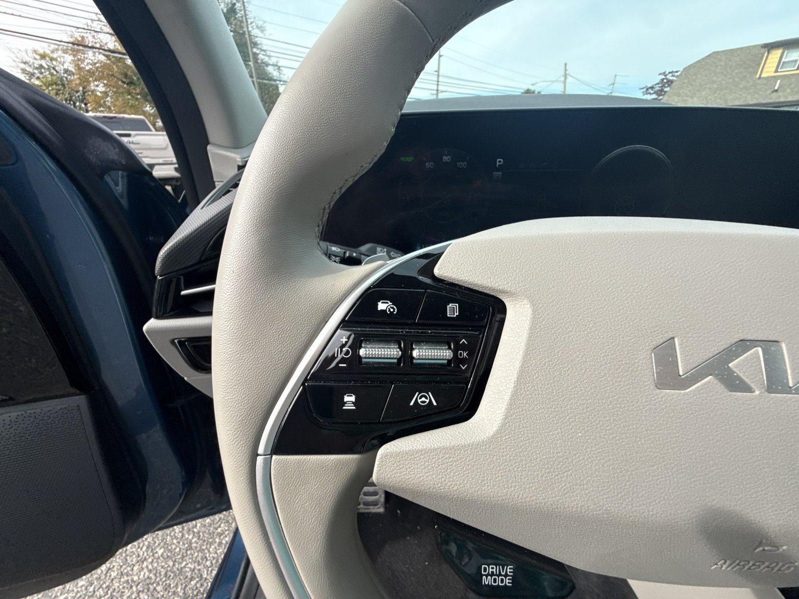 Used 2023 Kia Niro Wave FWD image 18
