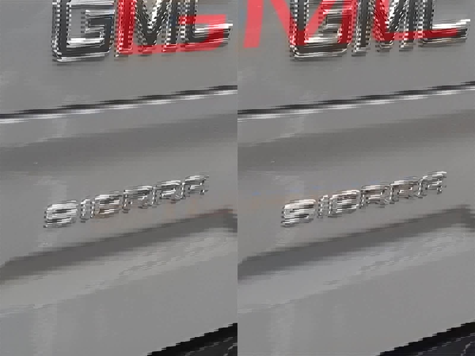 Used 2024 GMC Sierra 1500 AT4 w/ Technology Package image 20