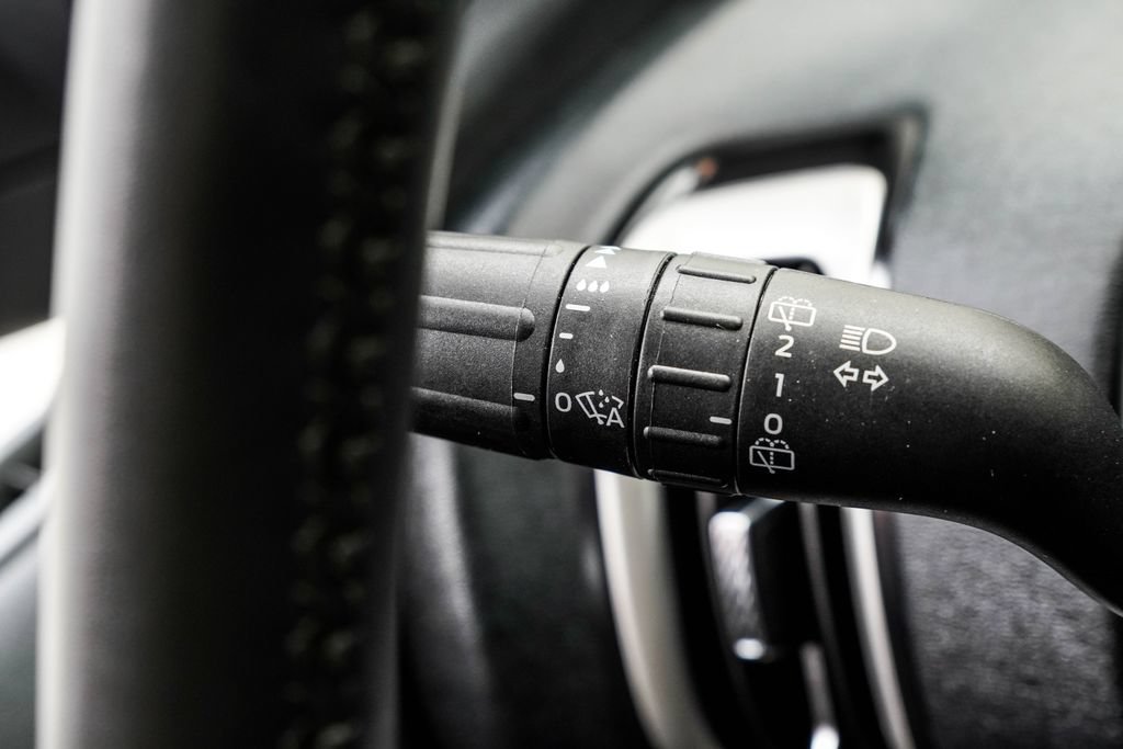 Used 2025 Ford Expedition Active AWD/4WD image 42